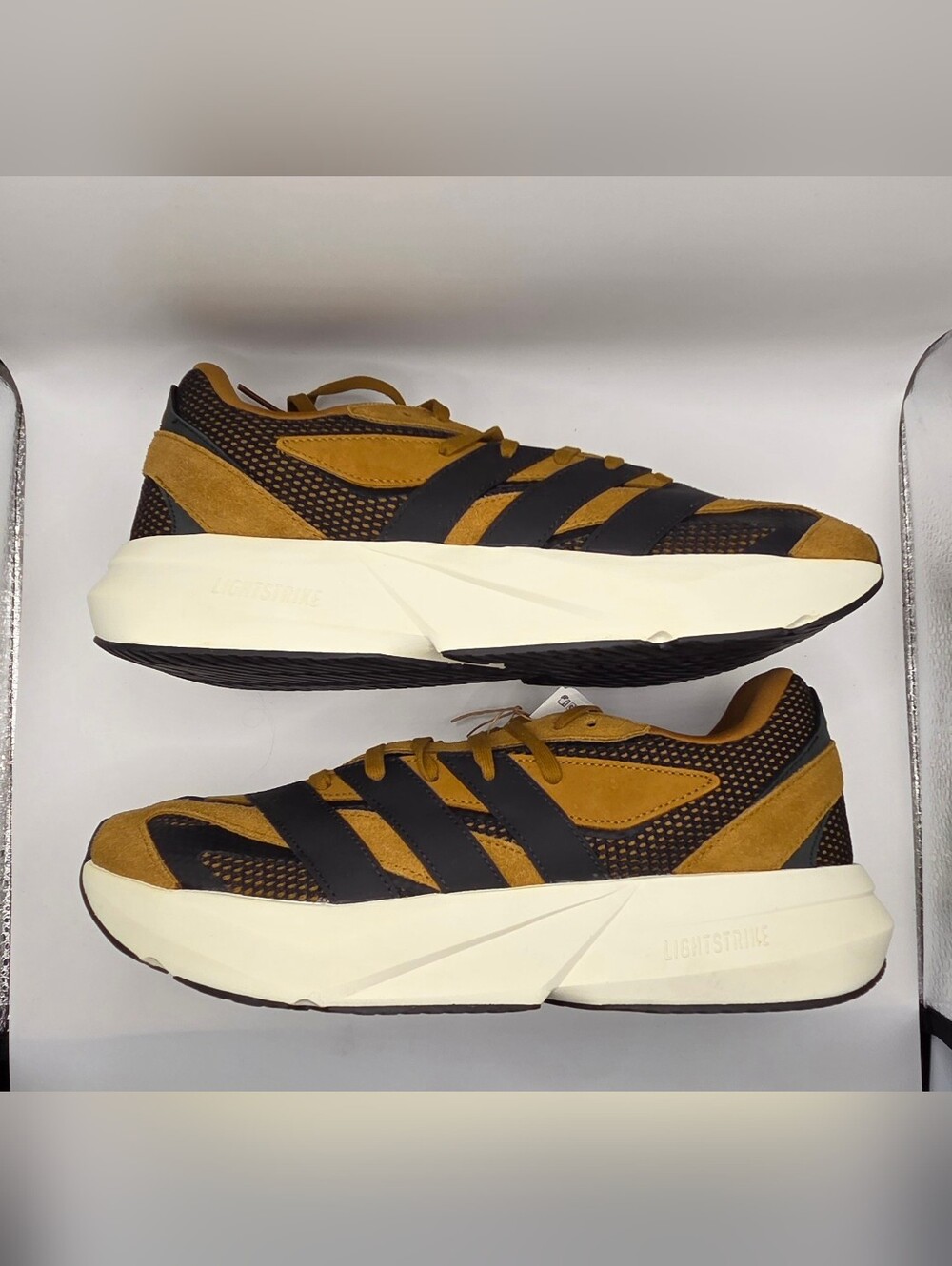 Adidas Lightblaze Bronze/black Mens Size 10.5